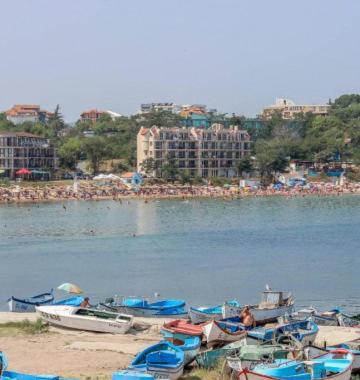 Хотел Андре Ξενοδοχείο Τσερνομόρετς Εξωτερικό φωτογραφία